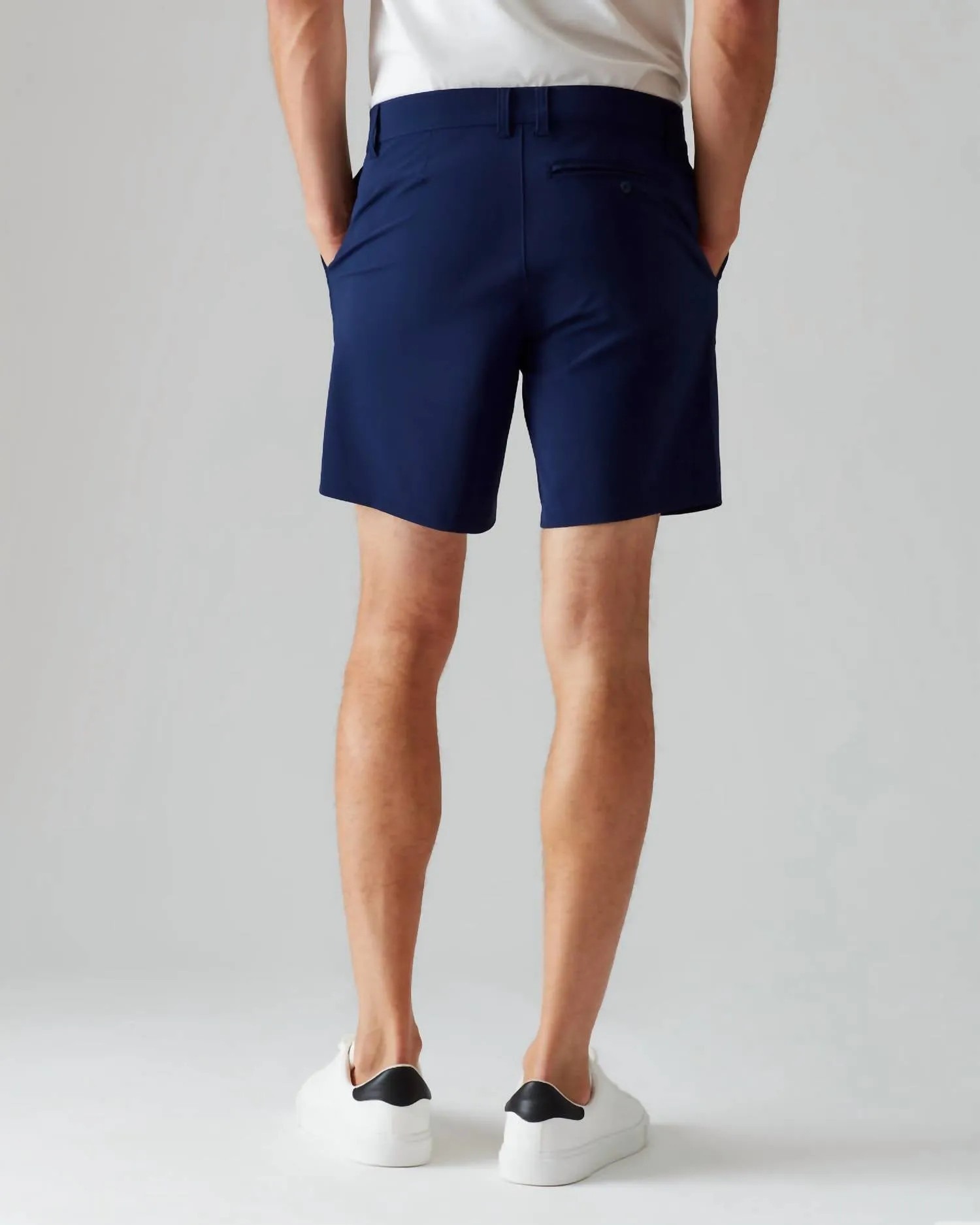 8" Resort Short In Orbita