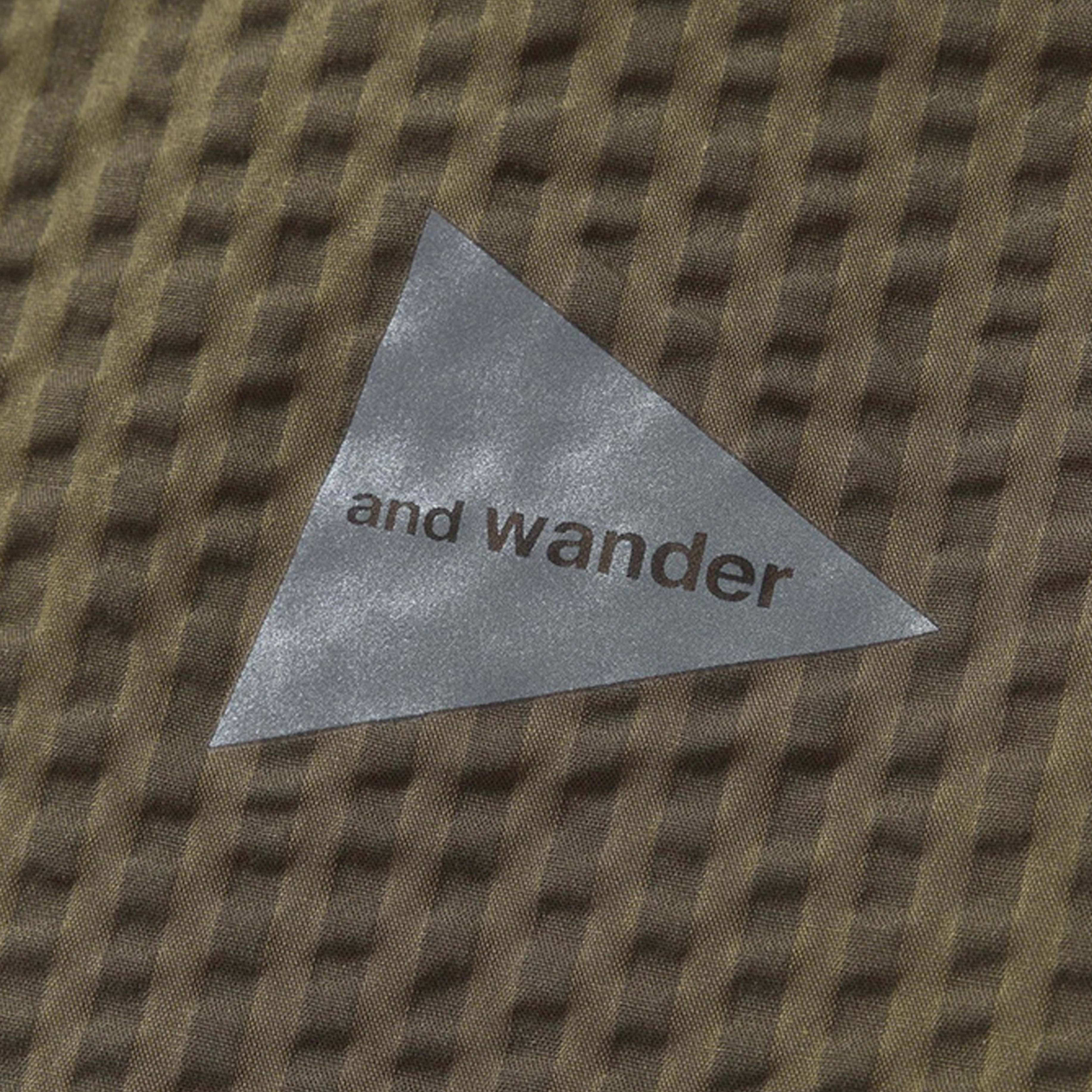 And Wander Dry Soft Seersucker S/S Shirt Beige