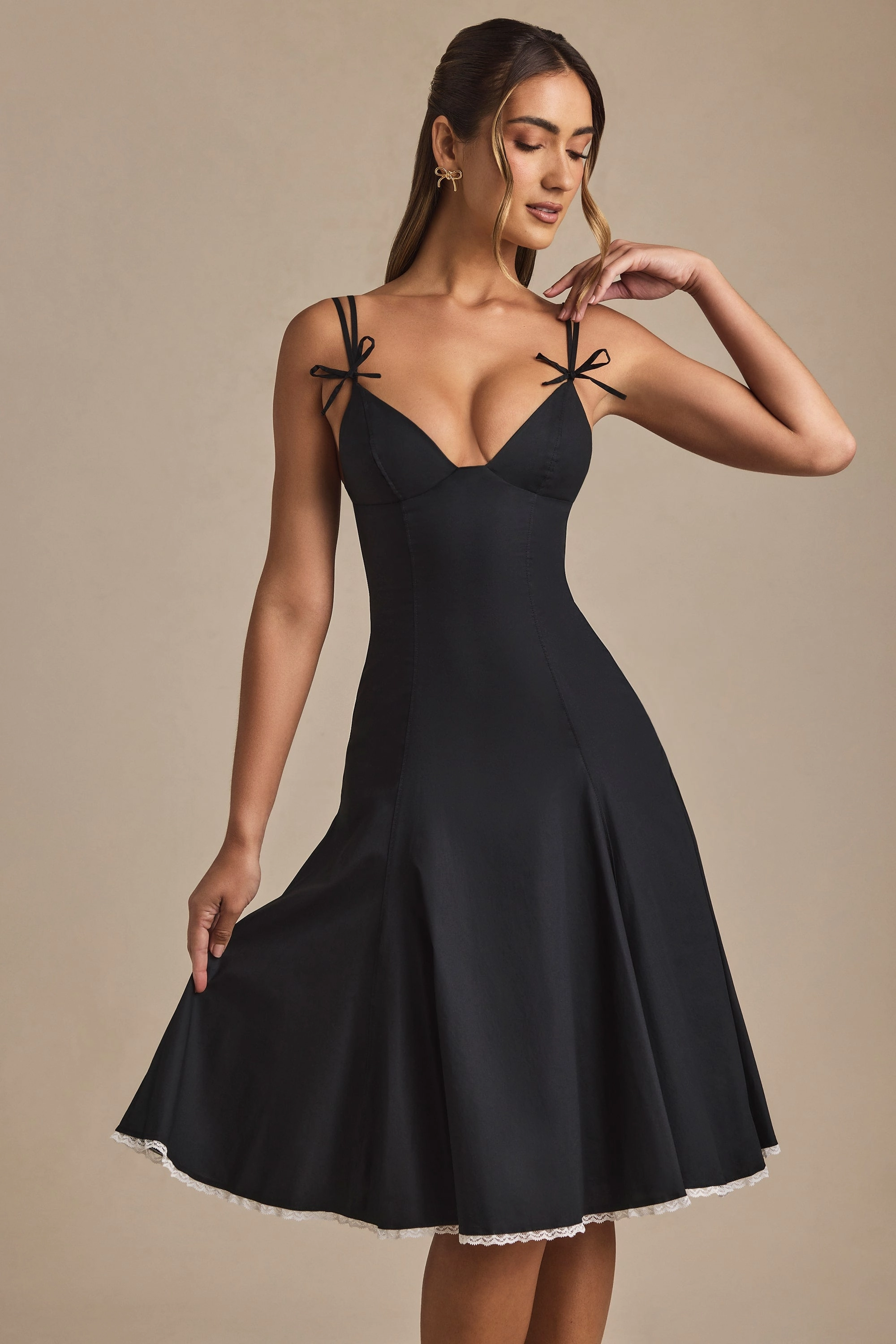 Bow-Detail Lace-Trim A-Line Midi Dress in Black