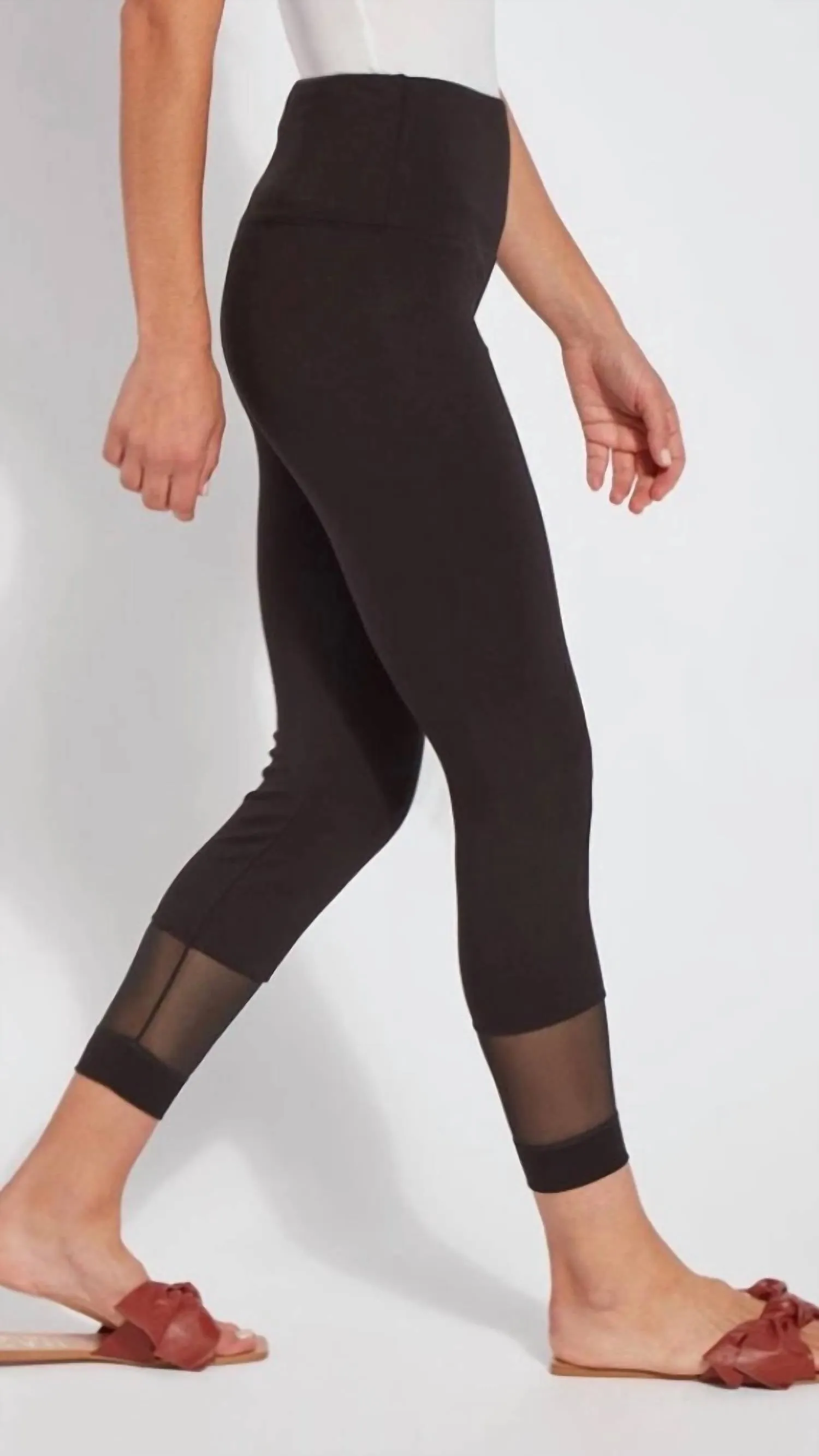 Carob Crop Legging In Black