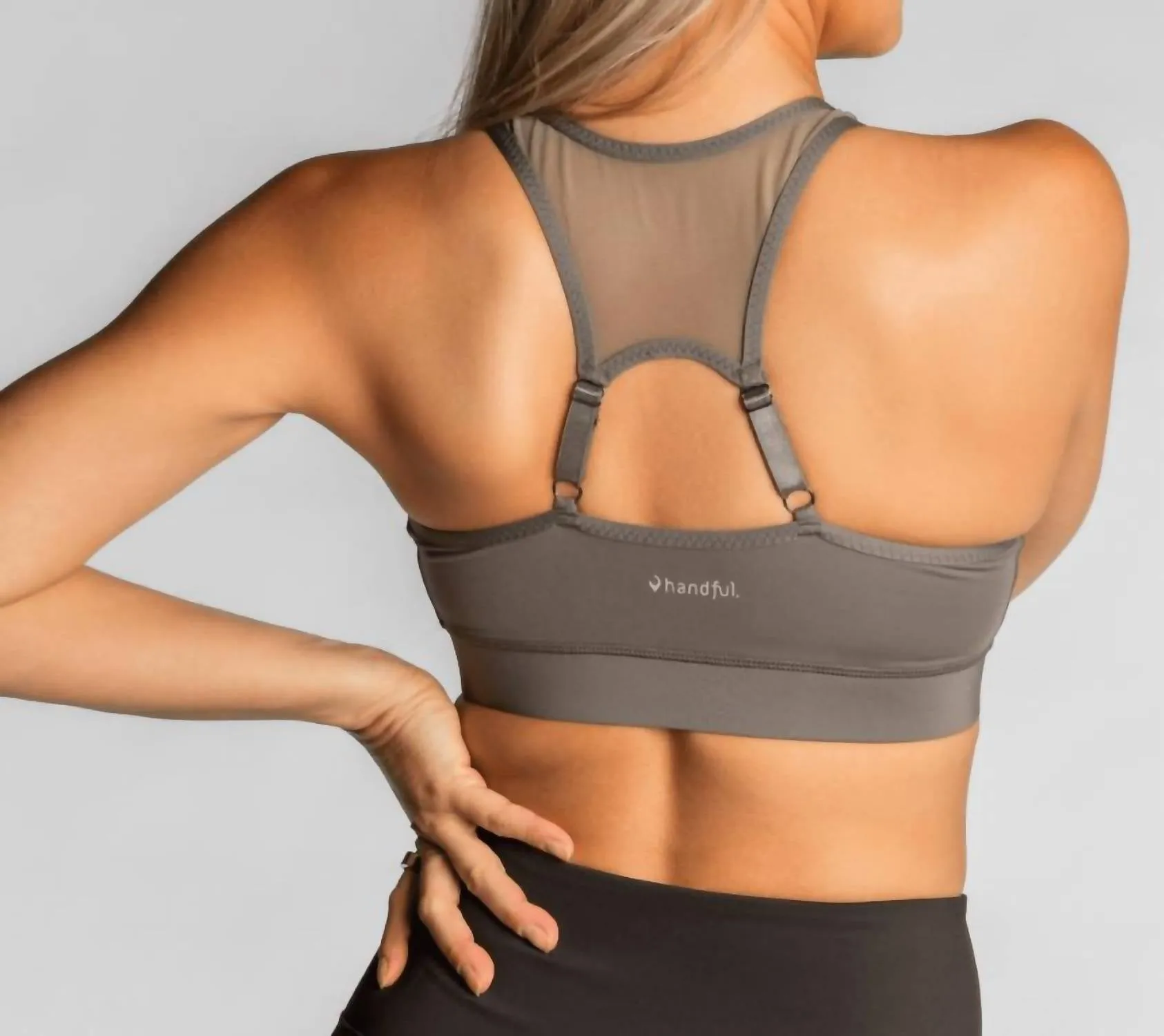 Closure Bra In Magnetic