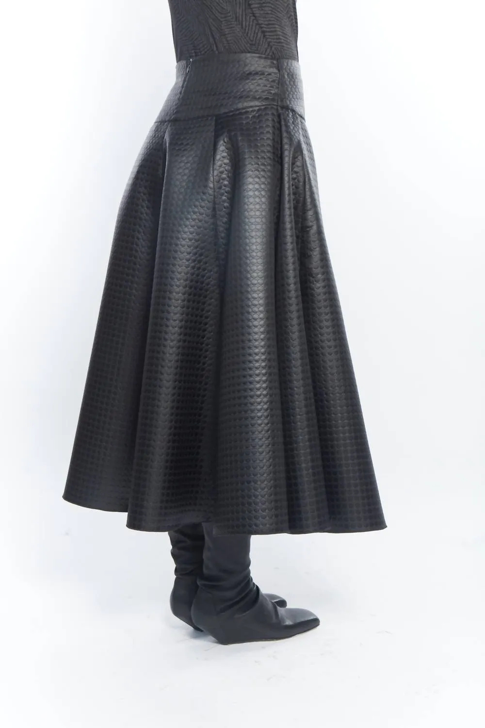 Gable Quilt Midi Skirt In Black