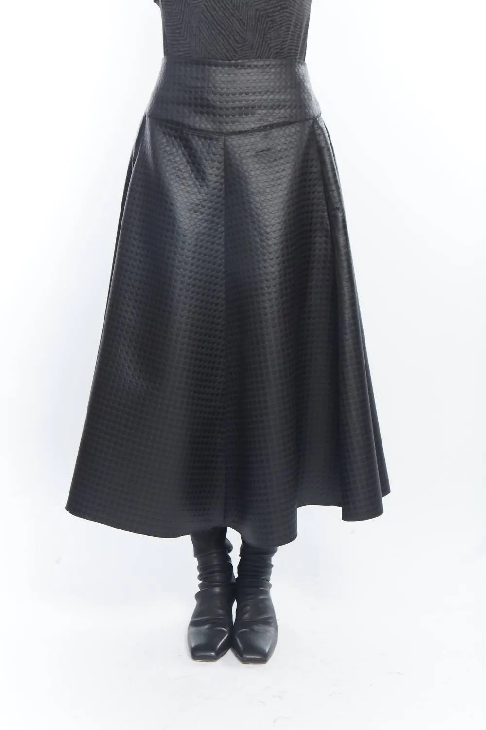 Gable Quilt Midi Skirt In Black