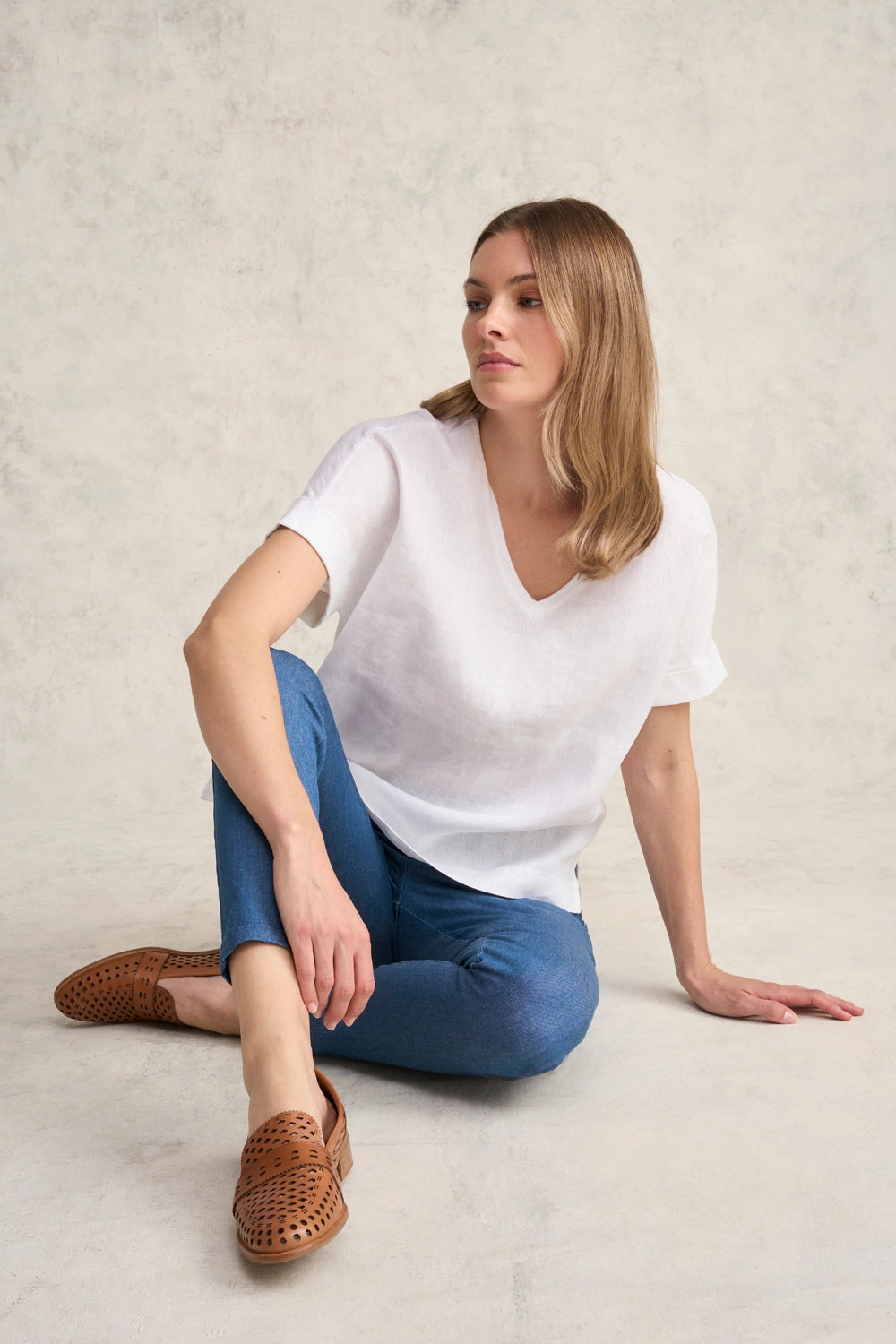 Linen Mix V-Neck Top - White