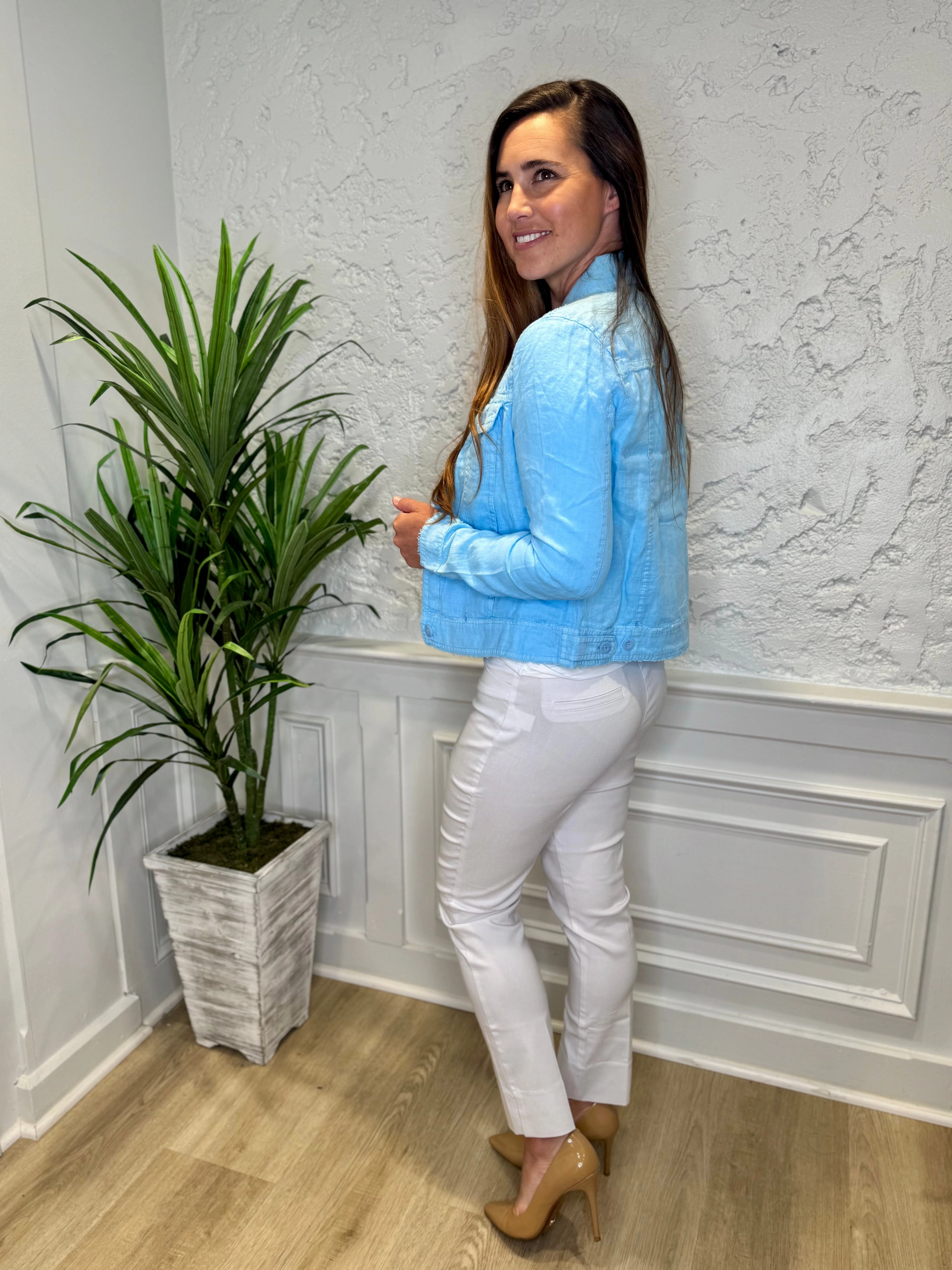 Lulu B Linen Travel Jacket - Clear Blue