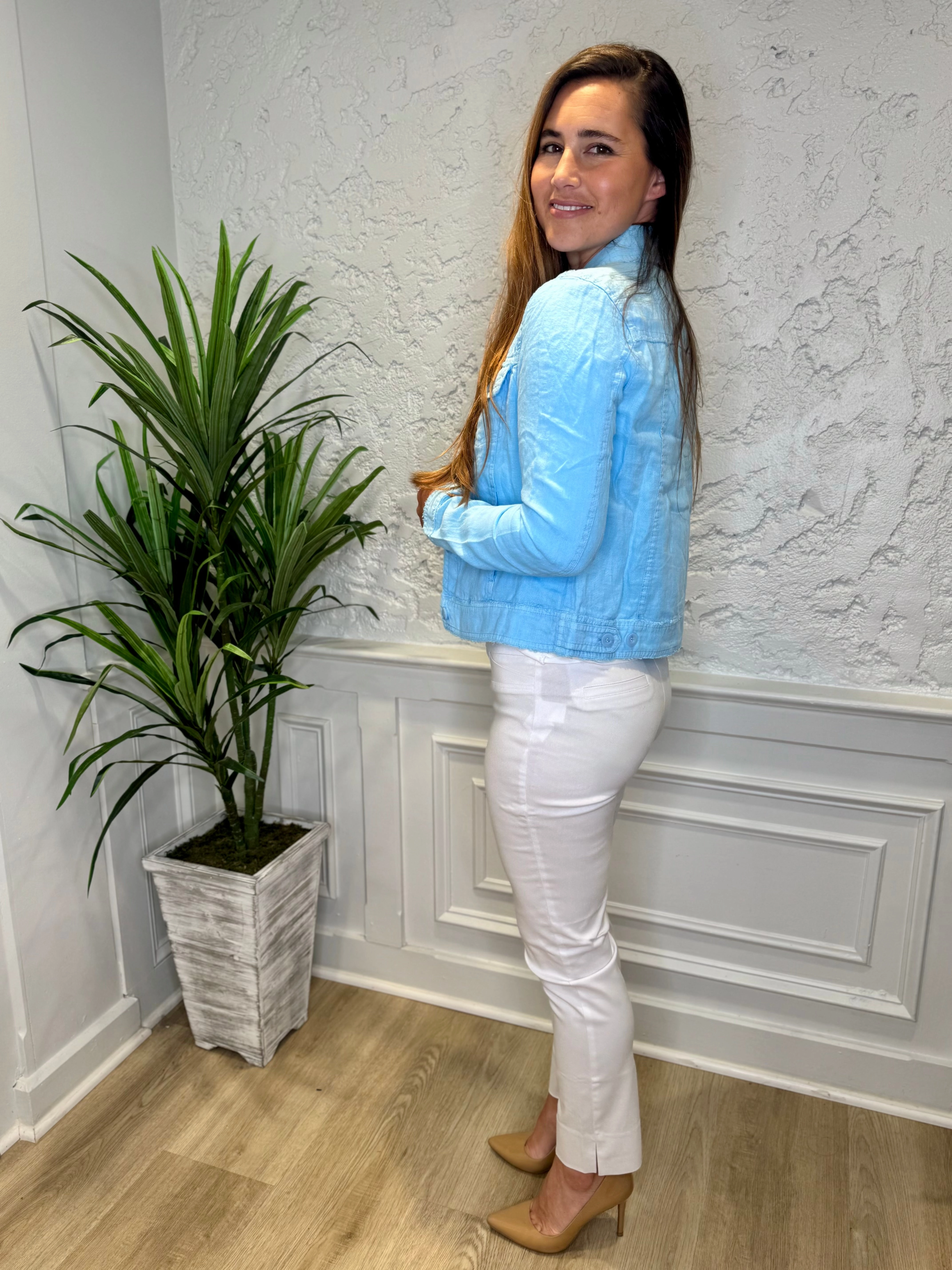 Lulu B Linen Travel Jacket - Clear Blue