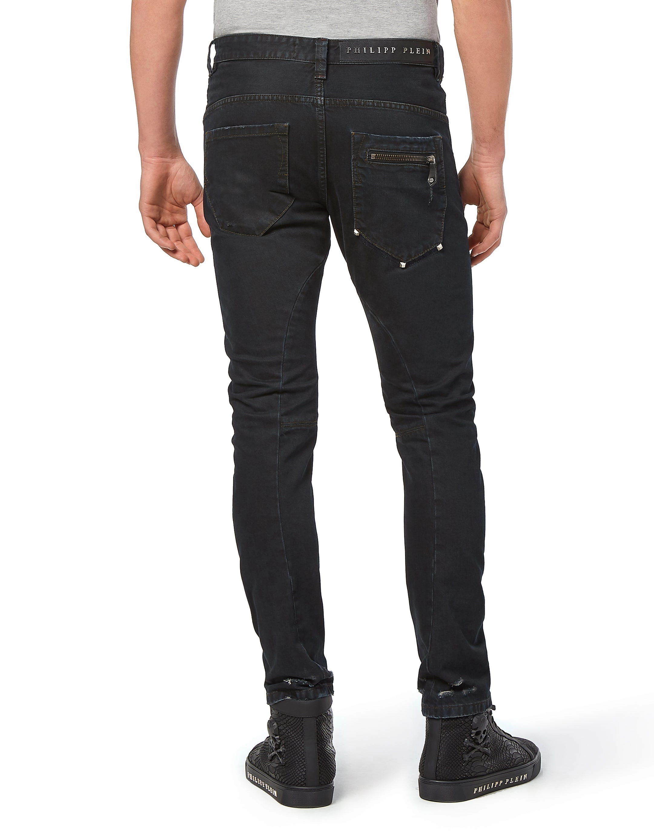 Milano cut &quot;Doctor Jones&quot;