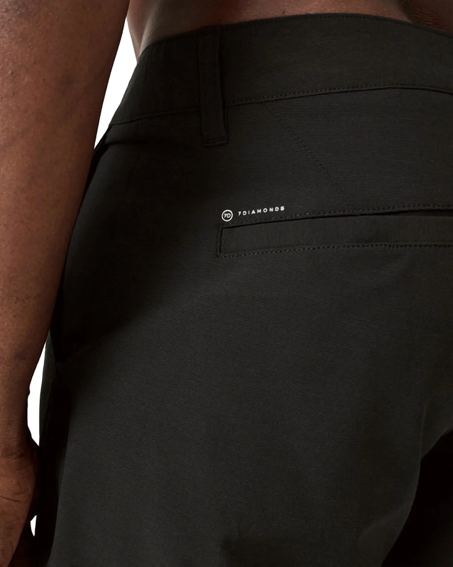Momentum Hybrid Short In Black