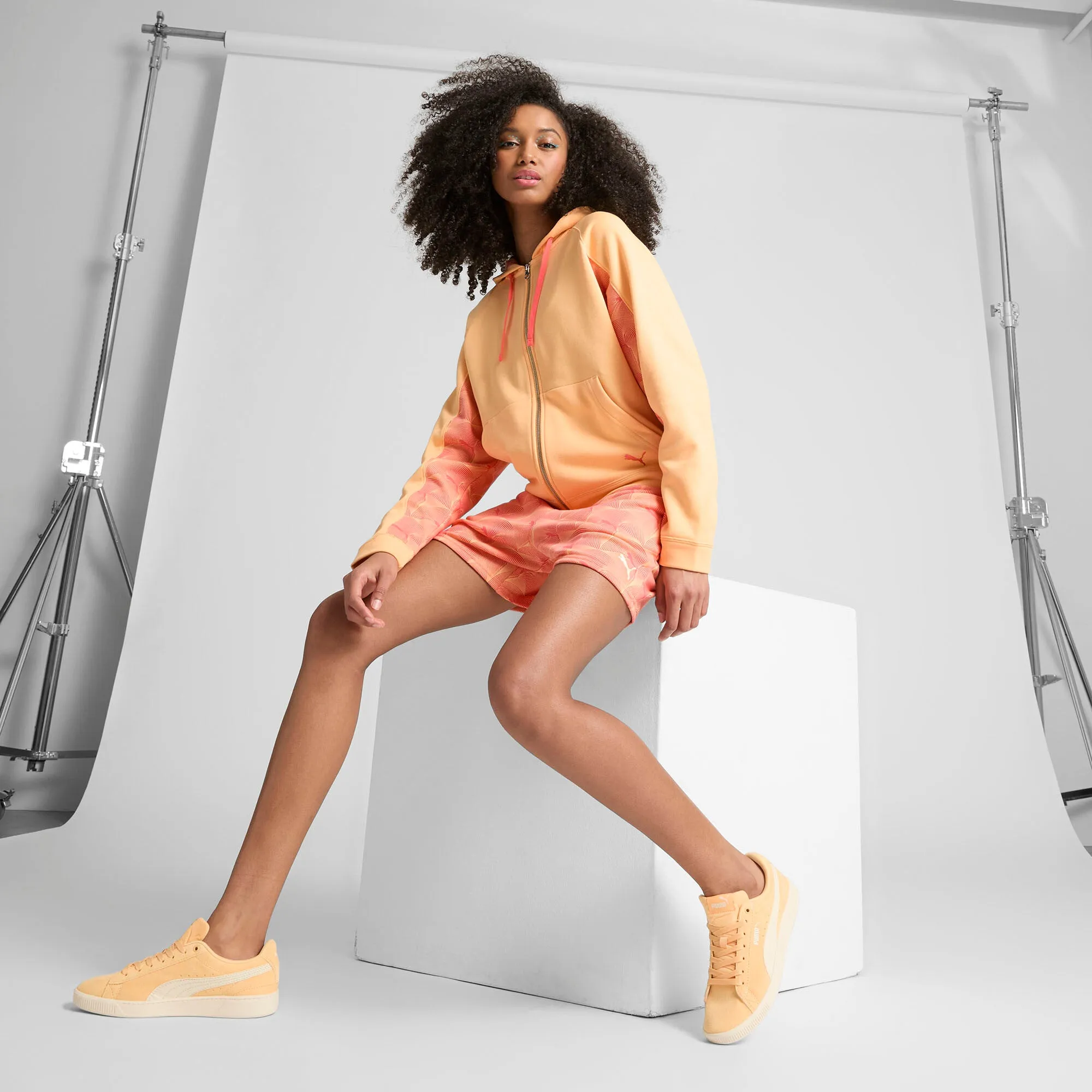PUMA Women's ESSENTIALS GRAPHIC Full-Zip Hoodie