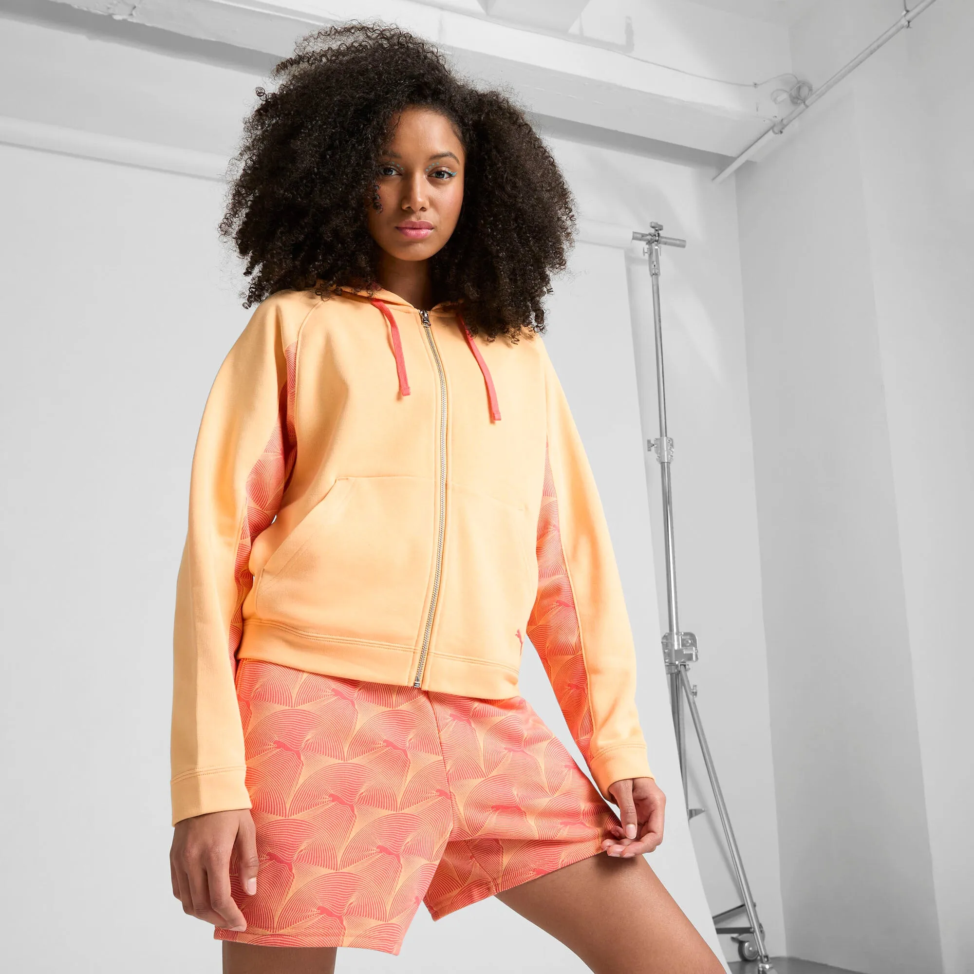 PUMA Women's ESSENTIALS GRAPHIC Full-Zip Hoodie