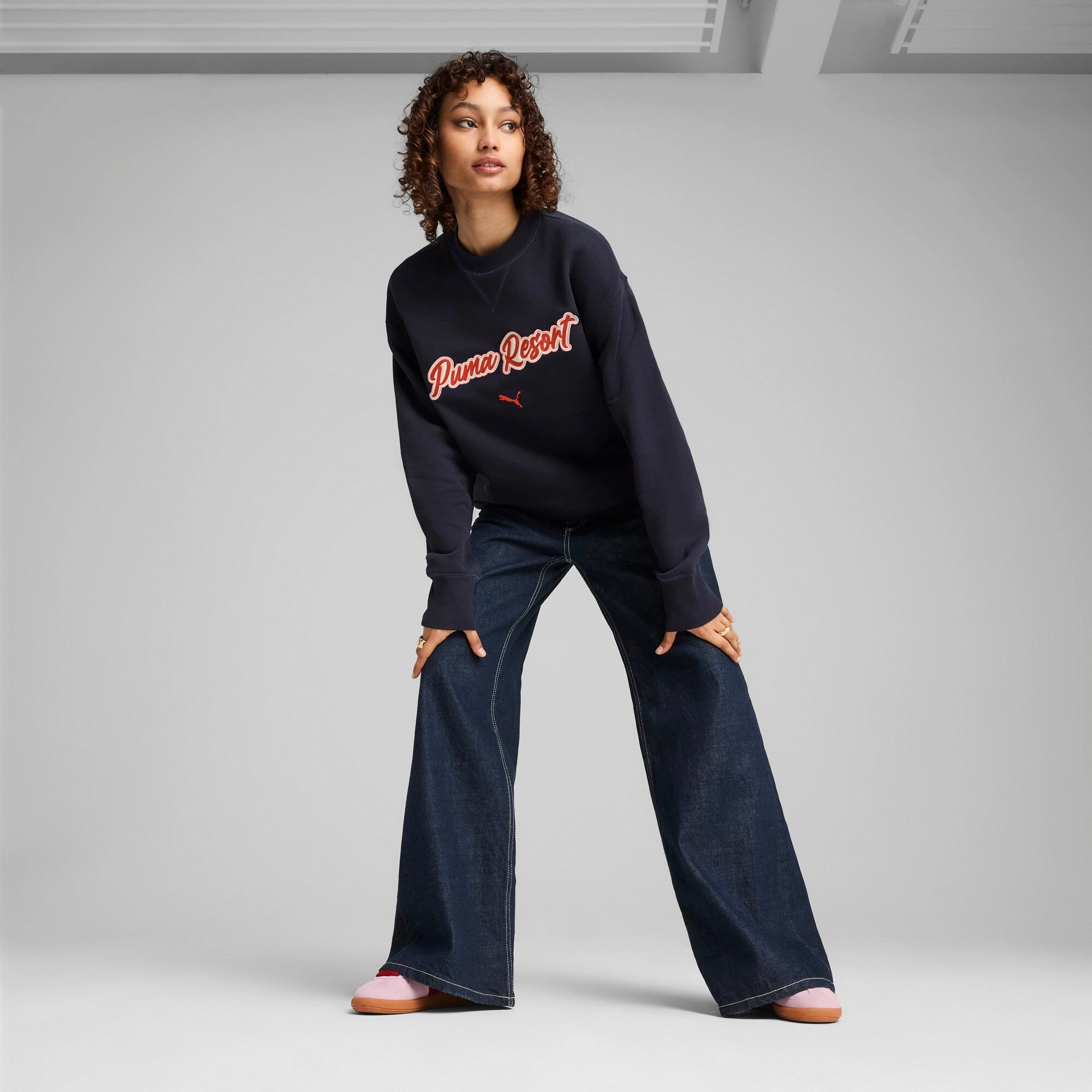 PUMA Men's PREMIUM ESSENTIALS Relaxed Graphic Crew