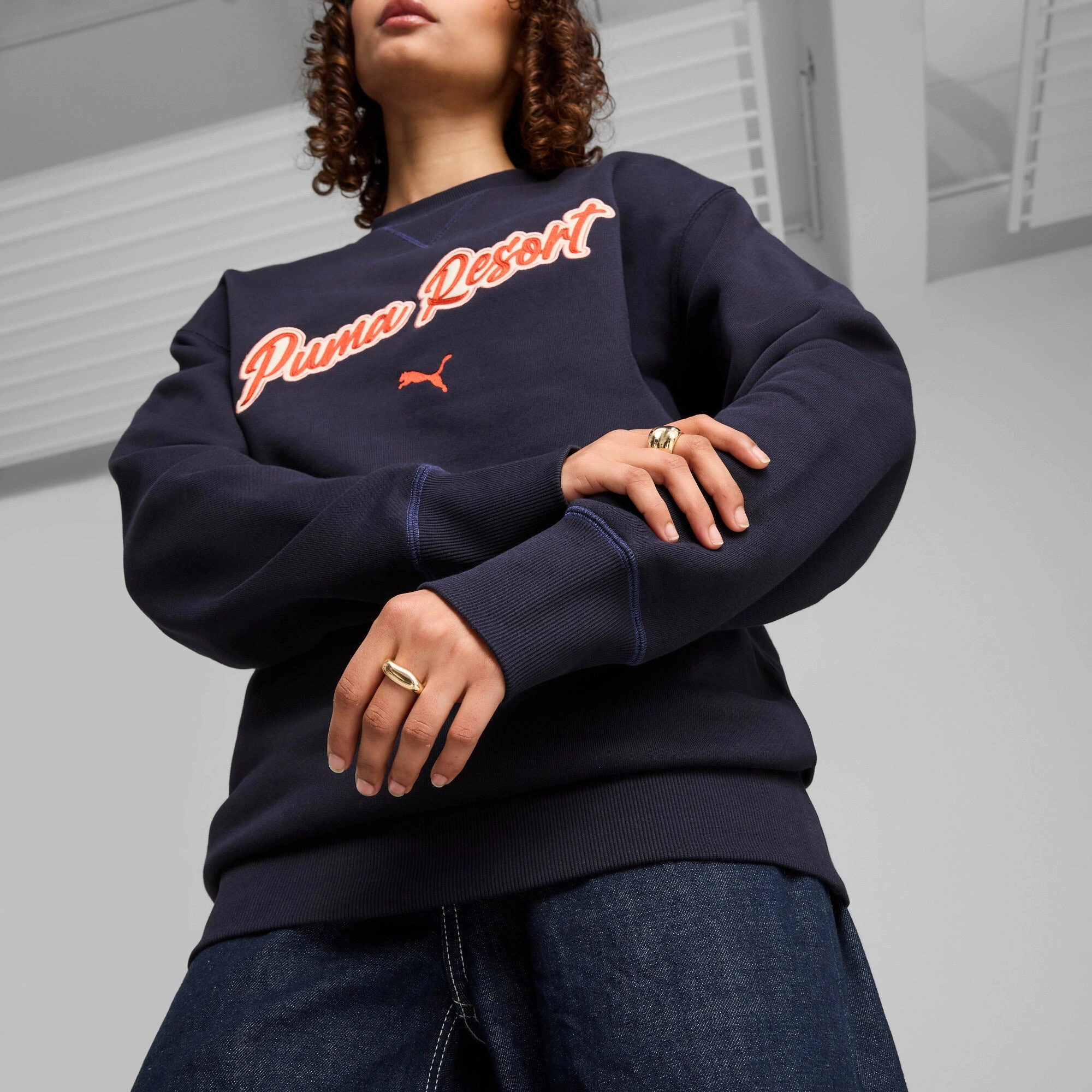 PUMA Men's PREMIUM ESSENTIALS Relaxed Graphic Crew