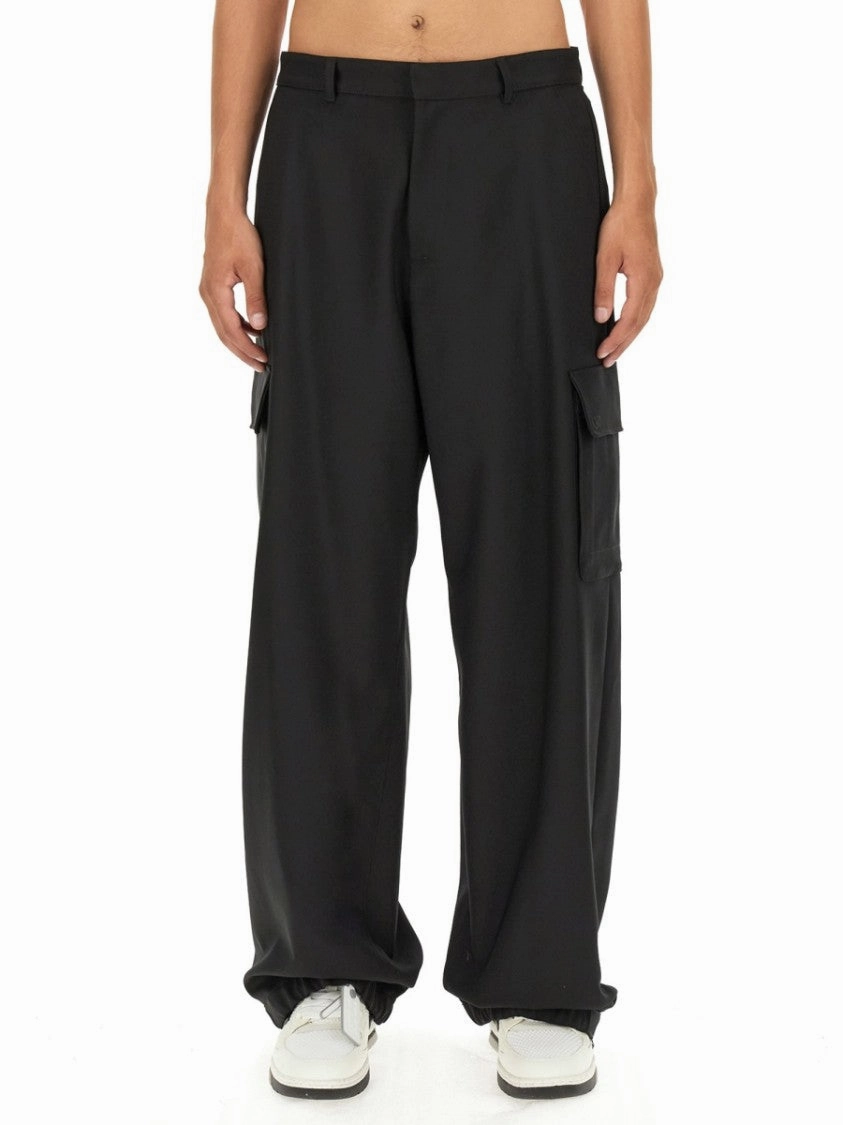 Relaxed Fit Black Cargo Pants With Side Pockets