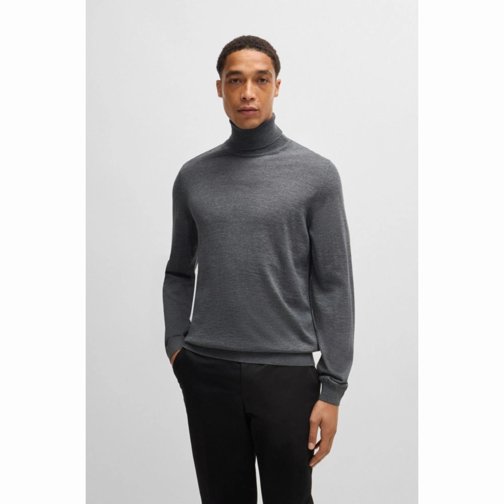 Slim-fit rollneck sweater in merino wool