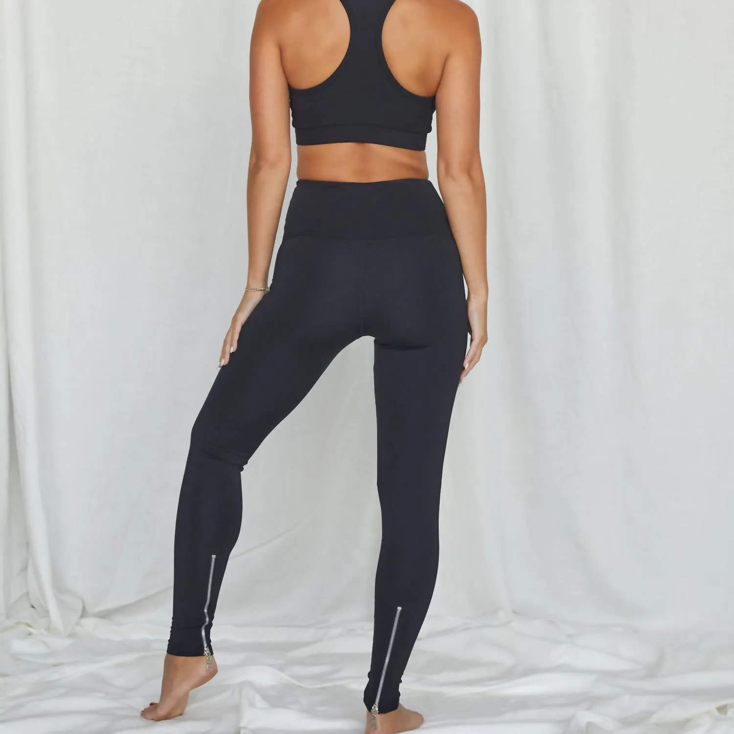 Zipper Ankle Pant In Black